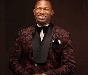 Charles Ebebe - Praise