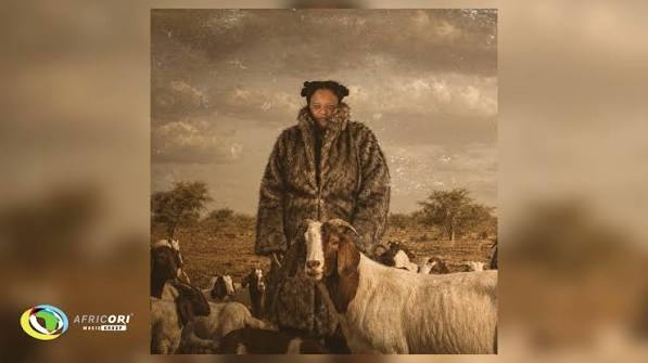 Nue_sam - Umbhalo Wothando ft. Shwi Mantombazane & Siya Ntuli